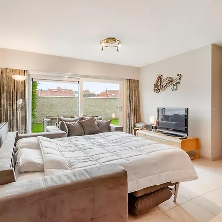 Luxury With Garden Close To The * Остенде