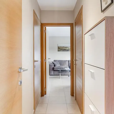 Luxury With Garden Close To The Apartment