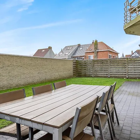 Апартаменты Luxury With Garden Close To The