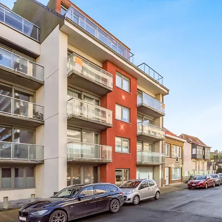 Luxury With Garden Close To The