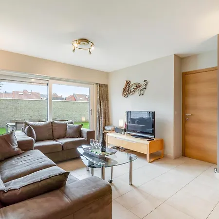 Apartament Luxury With Garden Close To The